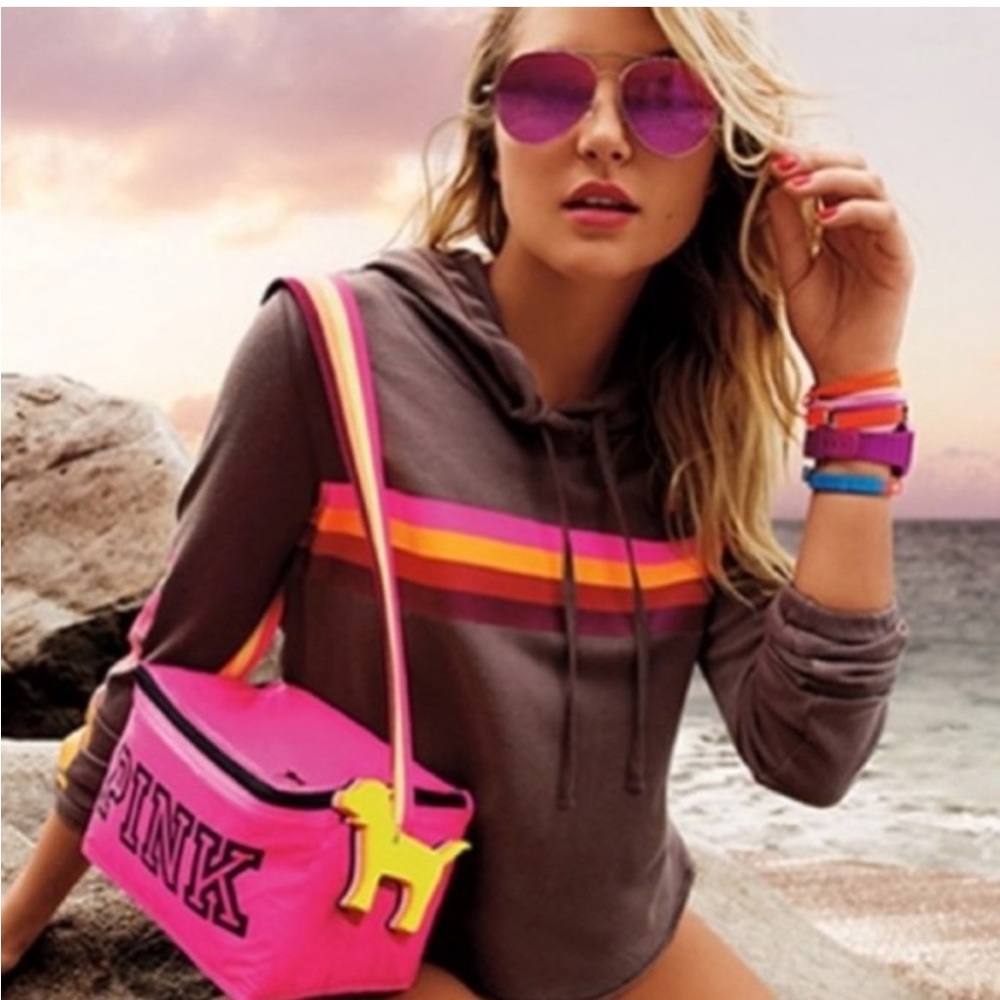 PINK Victoria’s Secret Super Cute Lunch BoxCooler in Hot Pink 🩷
